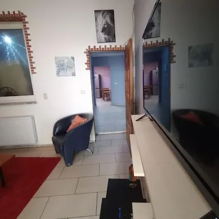 Σπίτι διακοπών And Quiet House In